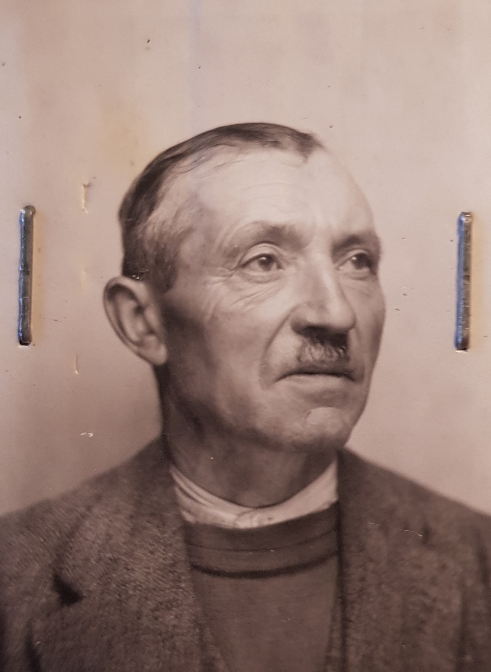 Louis SENIGOUT